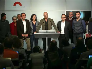Raül Romeva, de Junts pel Sí y parte de su equipo Raül Romeva, de Junts pel Sí y parte de su equipo