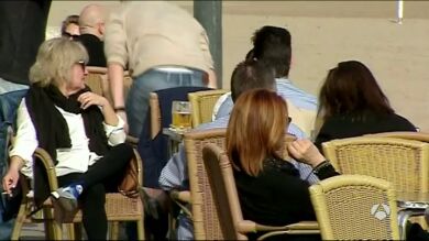 Las altas temperaturas permiten celebrar la Navidad en las playas españolas