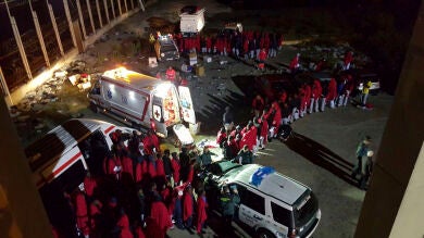 Más de 180 inmigrantes consiguen entrar en Ceuta tras un asalto masivo a la valla