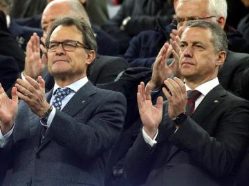 Iñigo Urkullu y Artur Mas en el Camp Nou de Barcelona