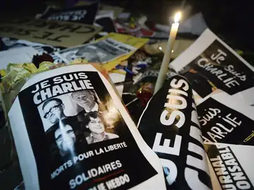En el atentado contra Charile Hebdo murieron doce personas, diez de ellos periodistas. En el atentado contra Charile Hebdo murieron doce personas, diez de ellos periodistas.