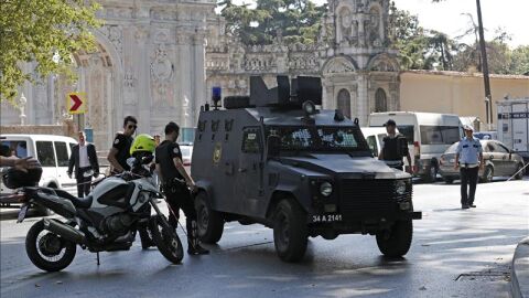 Detienen en Turqu&iacute;a a dos supuestos suicidas que quer&iacute;an atentar en Nochevieja