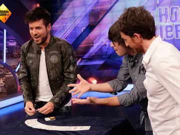 Piedrahita sorprende a Pablo López con la misteriosa caja de cerillas Piedrahita sorprende a Pablo López con la misteriosa caja de cerillas