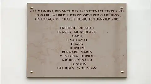 Placa conmemorativa de la matanza de 'Charlie Hebdo' Placa conmemorativa de la matanza de 'Charlie Hebdo'
