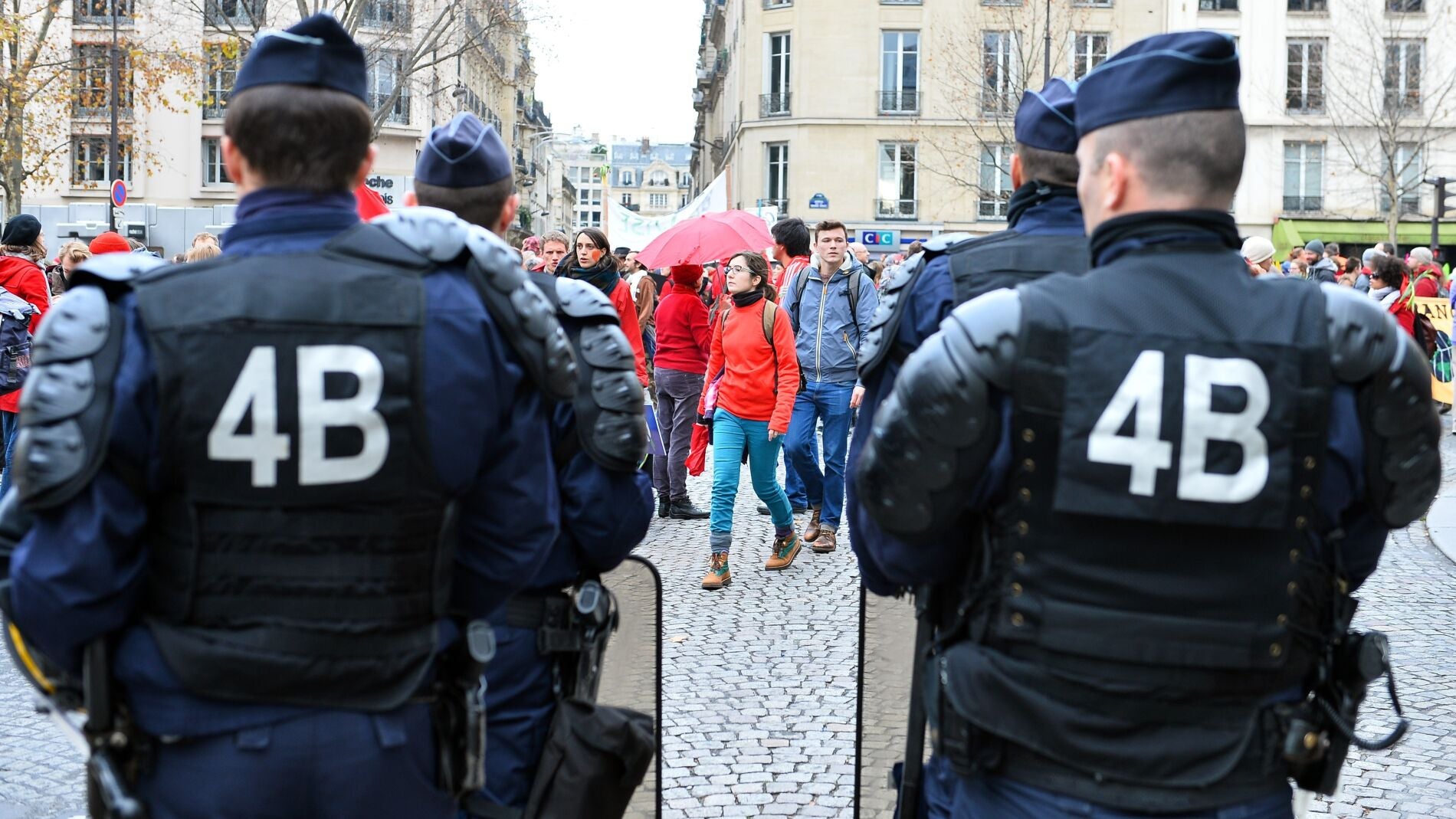La Polic&iacute;a francesa durante una manifestaci&oacute;n en Par&iacute;s