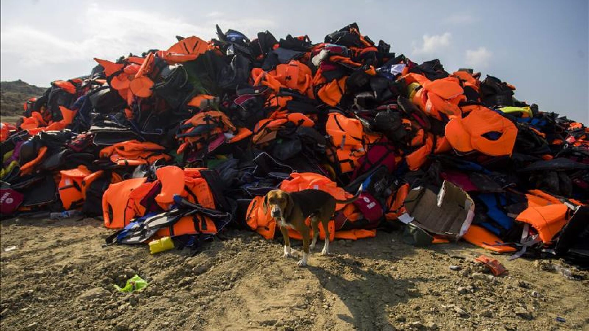 Los chalecos estaban rellenos de materiales que no flotaban