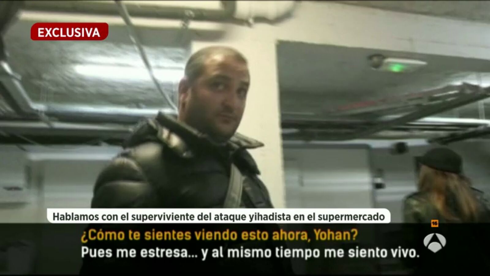 Sobrevivió ocultándose durante cuatro horas en un congelador: 