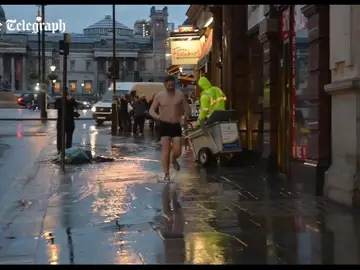 Dan Hodges corriendo en calzoncillos por Londres Dan Hodges corriendo en calzoncillos por Londres