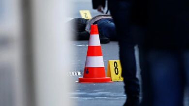 Identificado el hombre que intentó atacar en una comisaría de París
