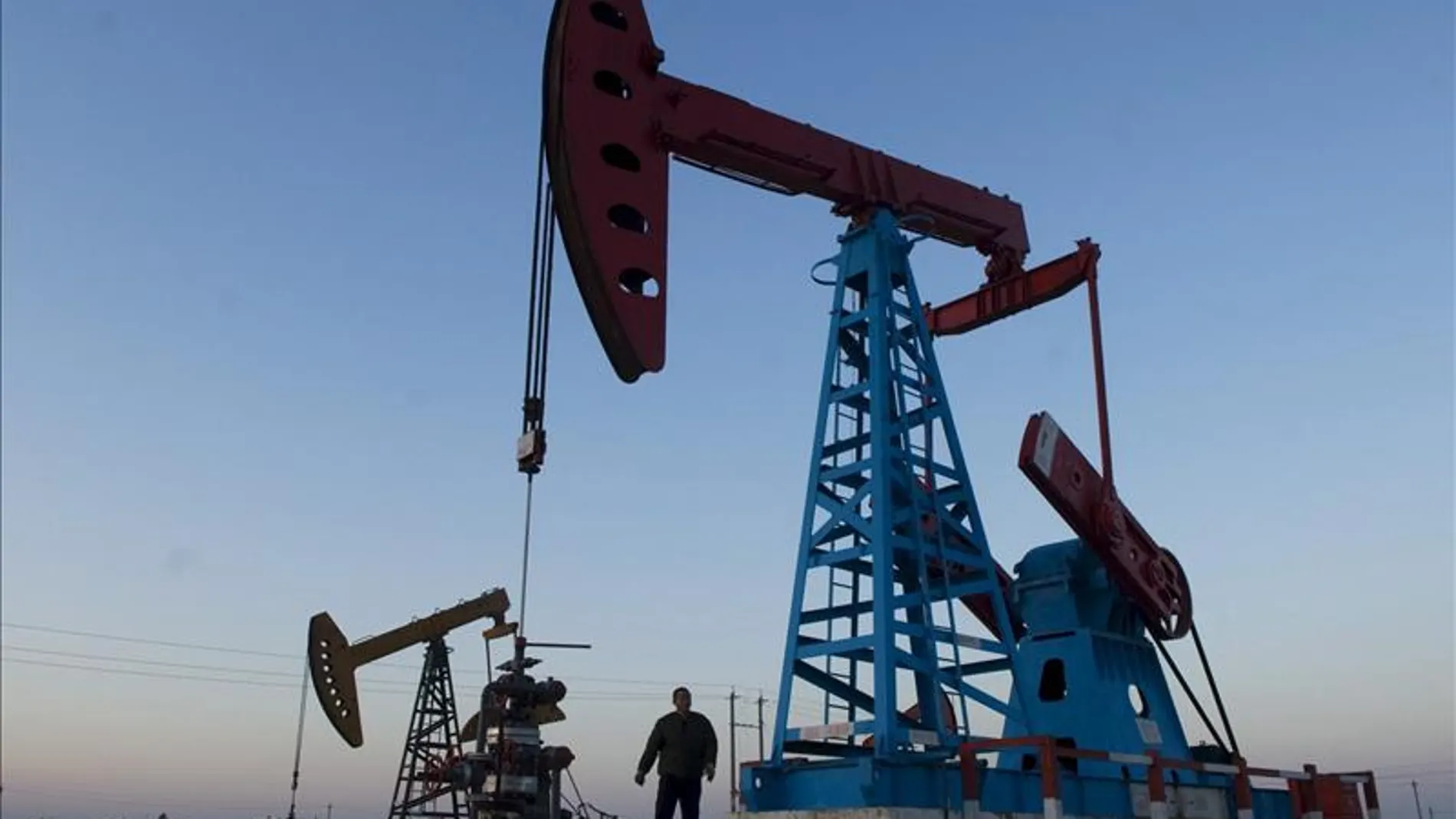 Un pozo de petróleo Un pozo de petróleo