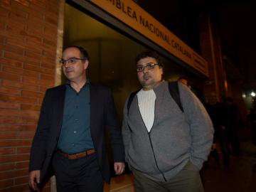 El diputado de JXSi Jordi Turull y el de la CUP Hugo Alvira