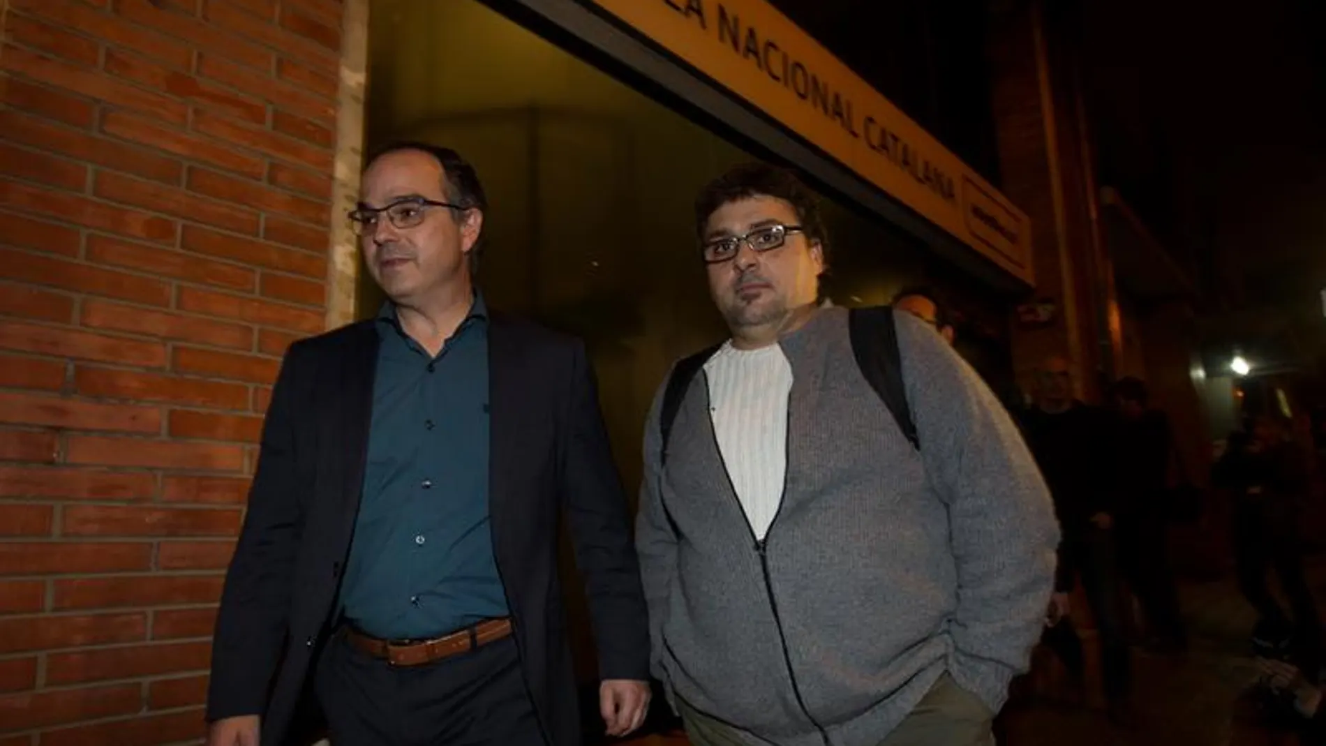 El diputado de JXSi Jordi Turull y el de la CUP Hugo Alvira El diputado de JXSi Jordi Turull y el de la CUP Hugo Alvira