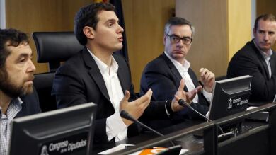 Los diputados de Ciudadanos renuncian a los coches oficiales y la conexión a internet
