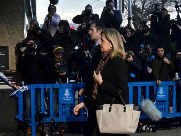 La infanta Cristina y su marido, Iñaki Urdangarin, a su llegada al edificio de la Escuela Balear