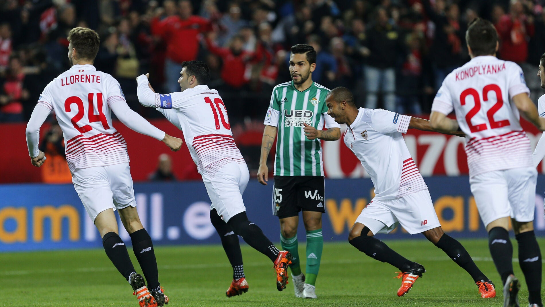 Reyes celebra el 1-0 ante el Betis