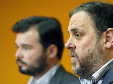 Oriol Junqueras (derecha) y Gabriel Rufián (ERC)