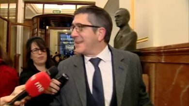 Patxi López se muestra satisfecho por el acuerdo alcanzado 