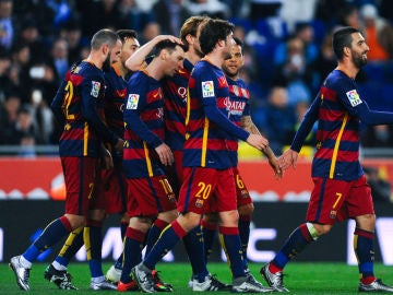 Munir y Messi celebran la acción del 0-1