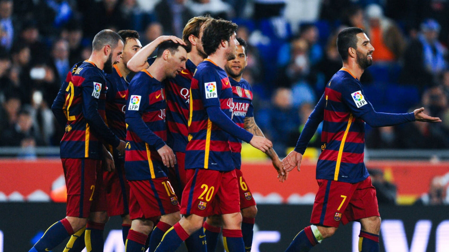 Munir y Messi celebran la acci&oacute;n del 0-1