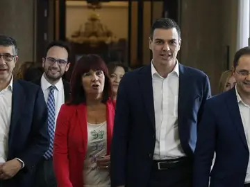 Patxi López y Pedro Sánchez llegan al Congreso Patxi López y Pedro Sánchez llegan al Congreso