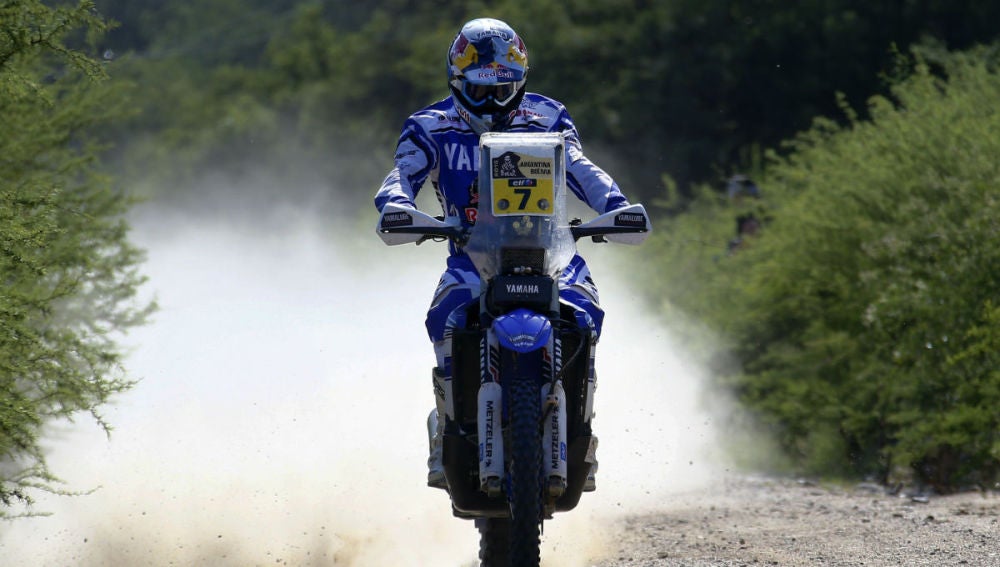 Helder Rodrígues pilota su Yamaha en la 12ª etapa del Dakar