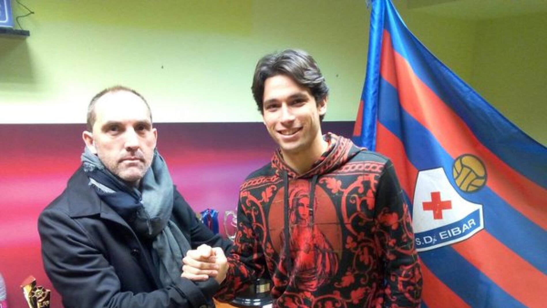 Jota Peleteiro, de vuelta en Eibar