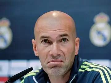 Zinedine Zidane en rueda de prensa Zinedine Zidane en rueda de prensa