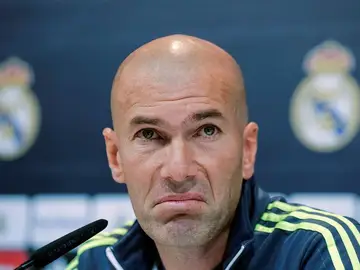 Zinedine Zidane en rueda de prensa Zinedine Zidane en rueda de prensa