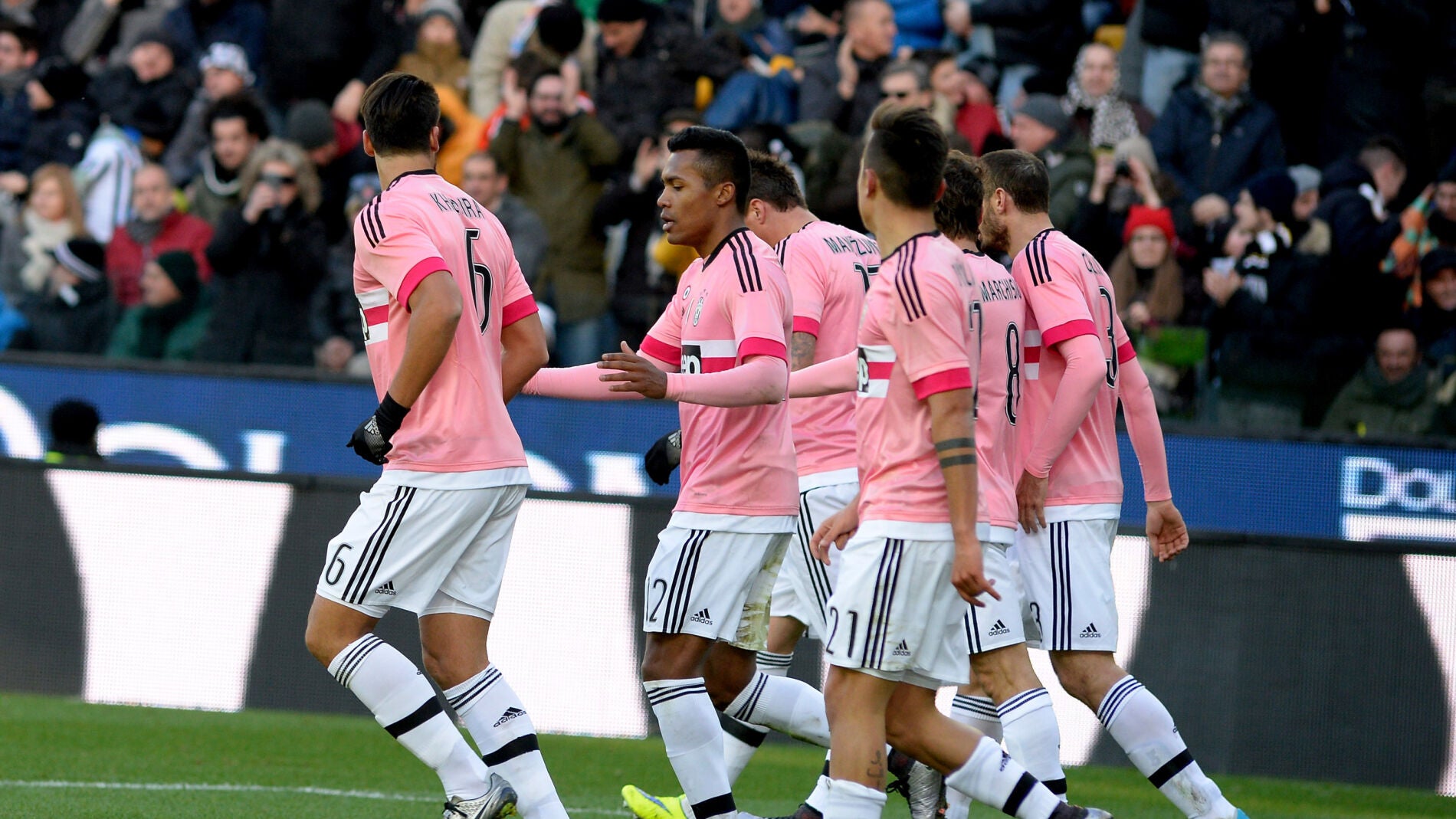 Los jugadores de la Juventus celebran un gol frente a la Sampdoria
