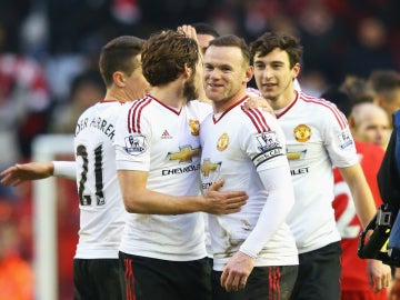 Rooney celebra un tanto del Man U