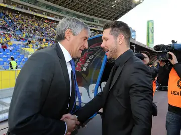 Simeone saluda a Setién Simeone saluda a Setién
