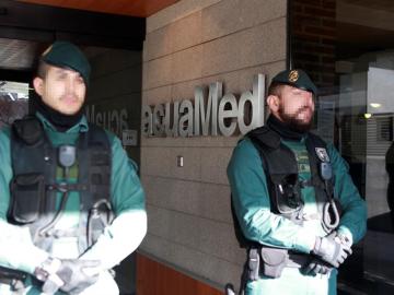 La Guardia Civil está registrando la sede de la empresa Aguas de las Cuencas Mediterráneas