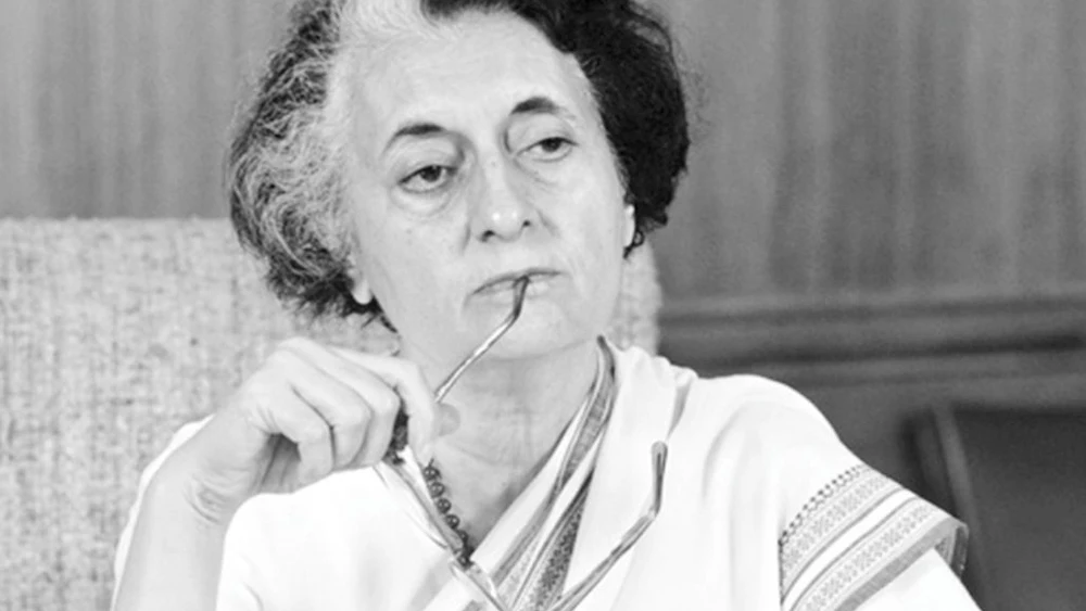Indira Gandhi Indira Gandhi, primera mujer en ser ministra en La India