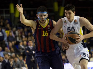 Papanikolau en un partido con el Barcelona Lassa