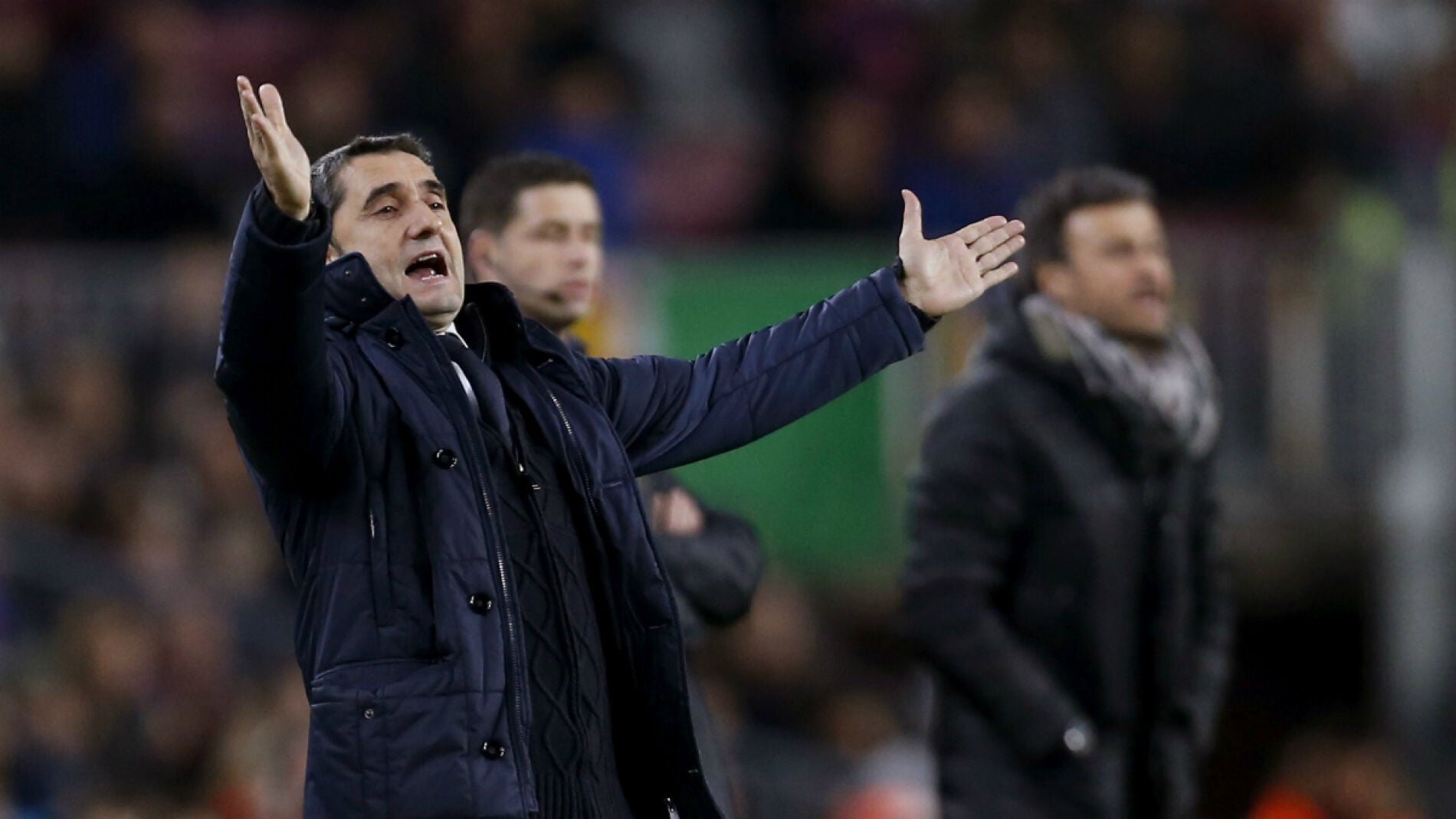 Ernesto Valverde gesticula desde la banda