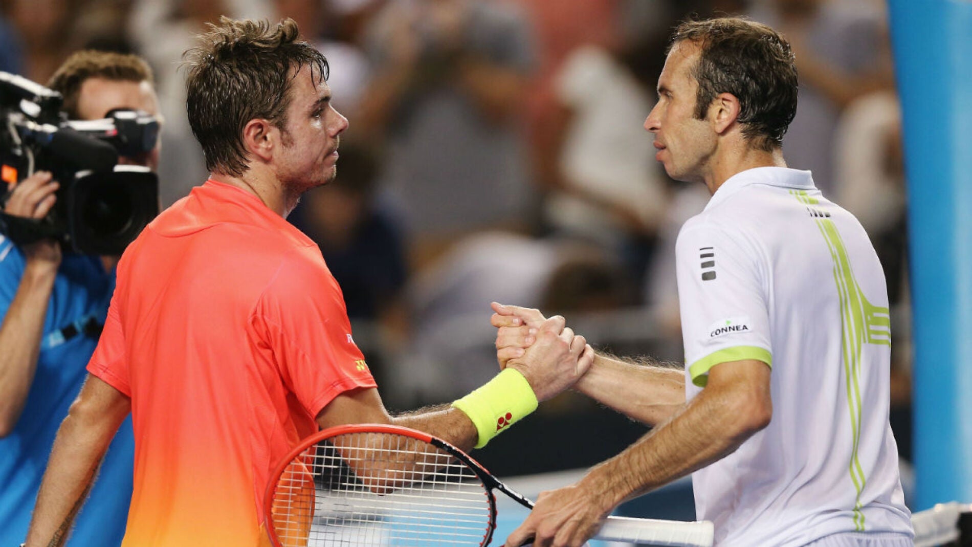 Wawrinka saluda a Stepanek tras el partido