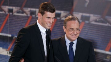 Gareth Bale y Florentino Pérez