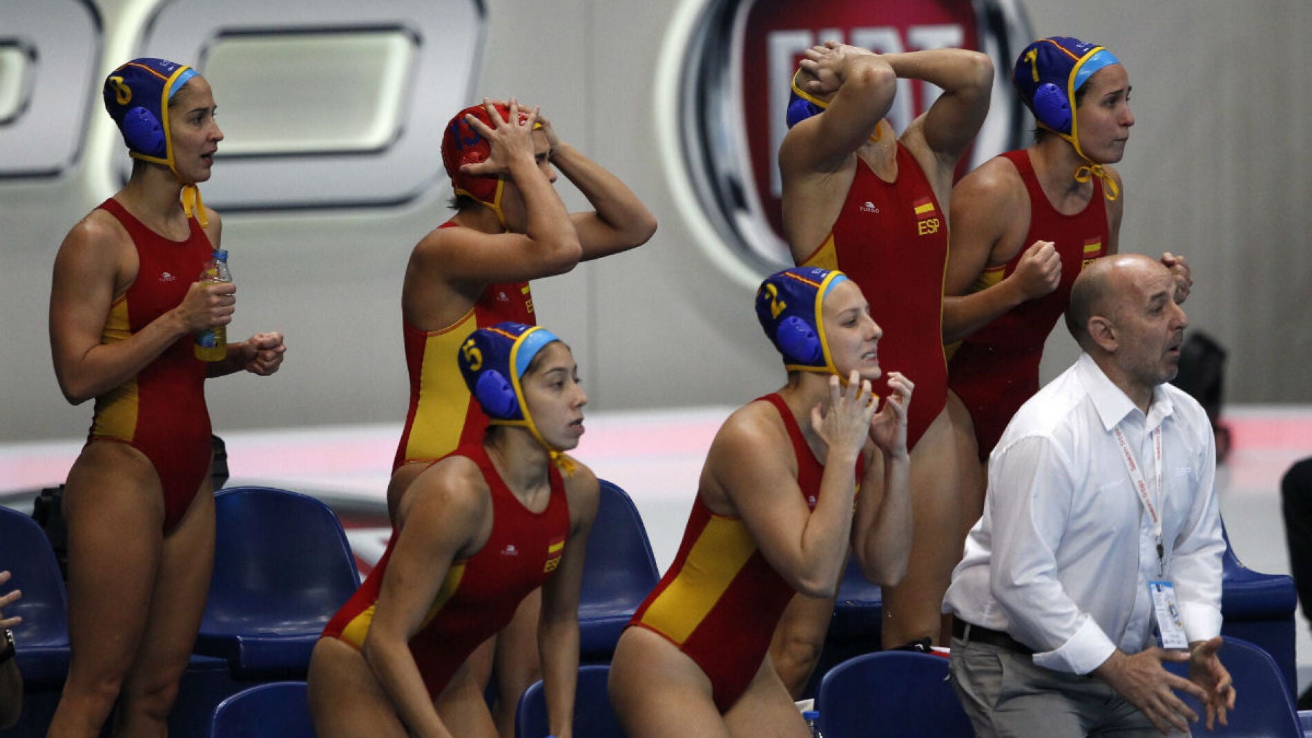 Las chicas del Waterpolo lamentan una jugada