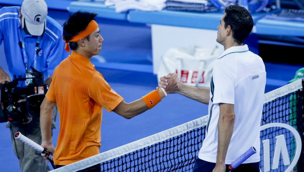 Nishikori saluda a Guillermo García López