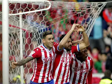 Sanabria, Carmona y Ndi celebran un gol Sanabria, Carmona y Ndi celebran un gol