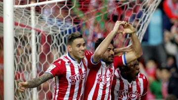 Sanabria, Carmona y Ndi celebran un gol