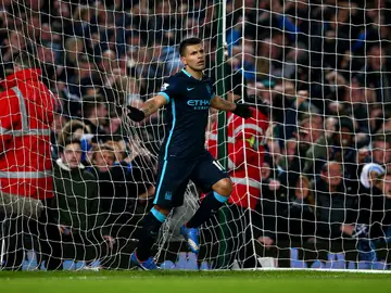 El Kun festeja un gol con el Manchester City El Kun festeja un gol con el Manchester City