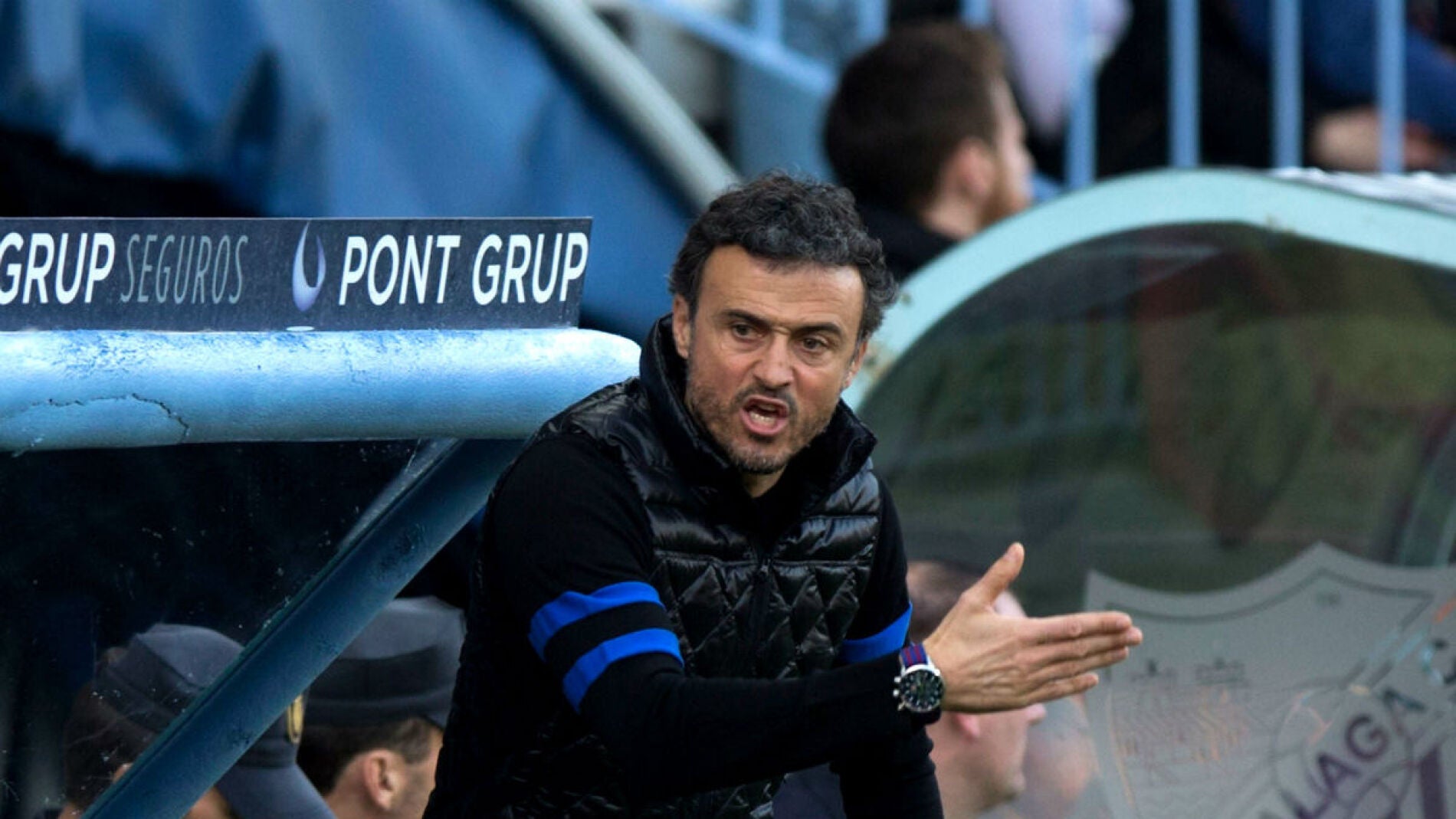 Luis Enrique protesta una acci&oacute;n en La Rosaleda