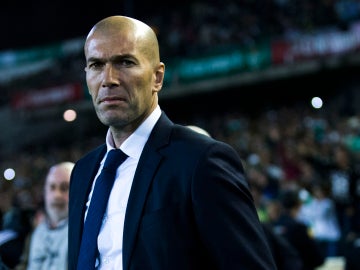 Zinedine Zidane, en el encuentro del Real Madrid frente al Betis Zinedine Zidane, en el encuentro del Real Madrid frente al Betis