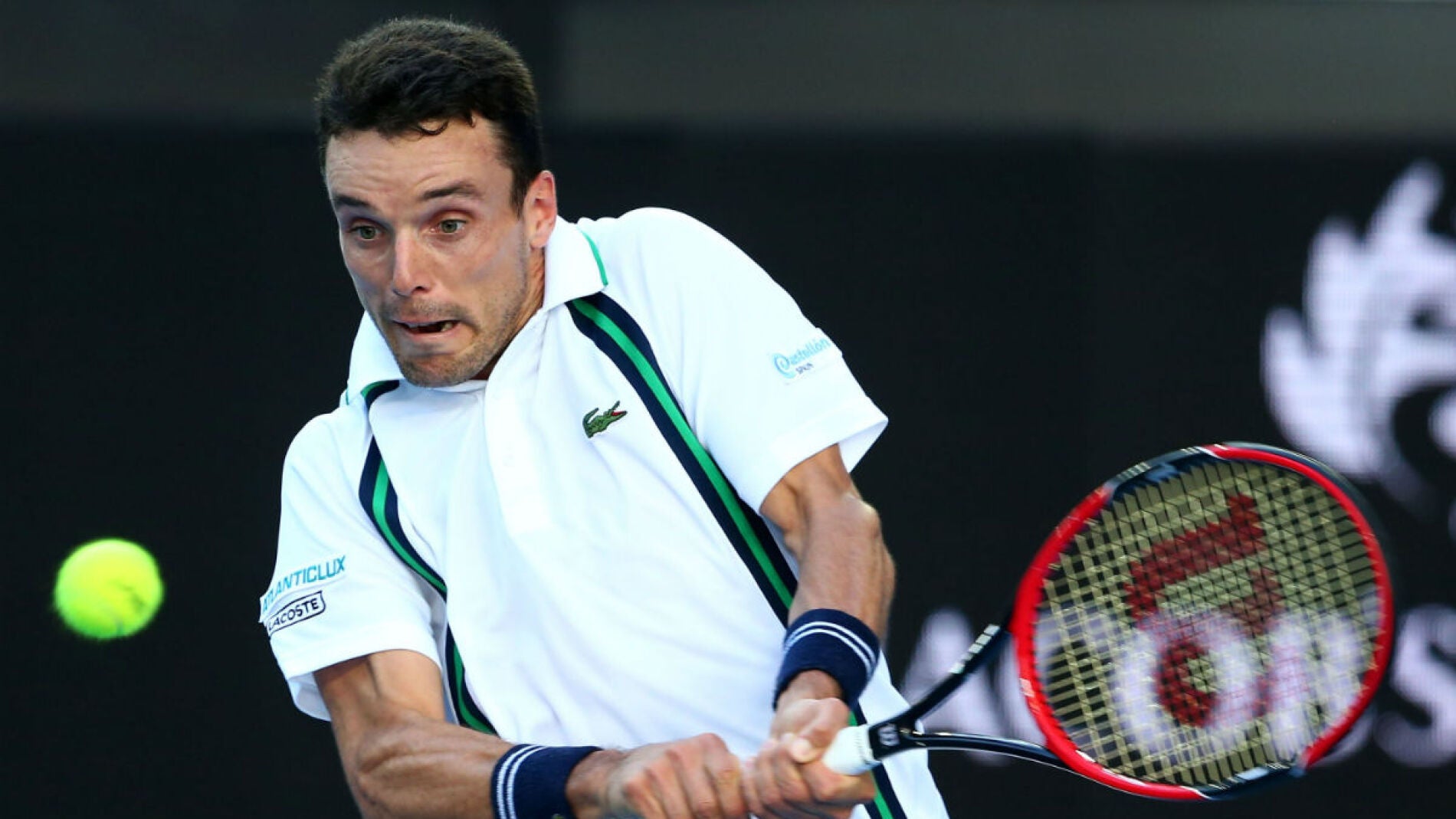 Roberto Bautista resta una pelota ante Berdych