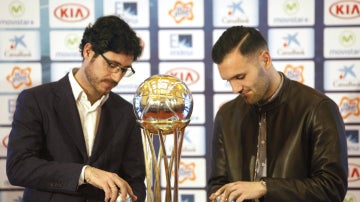 Víctor Sánchez del Amo y Lucas Pérez abren las bolas del sorteo de la Copa del Rey