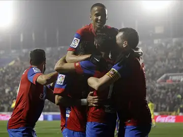 Los jugadores del Levante celebran un gol en el Ciudad de Valencia Los jugadores del Levante celebran un gol en el Ciudad de Valencia