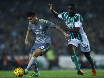 James Rodríguez, durante el partido contra el Betis