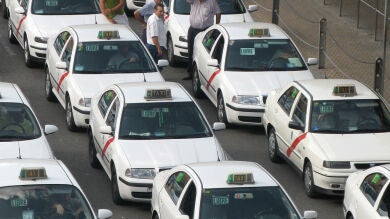 Un pollo asado, ropa interior o una dentadura postiza, entre los objetos más raros encontrados en un taxi