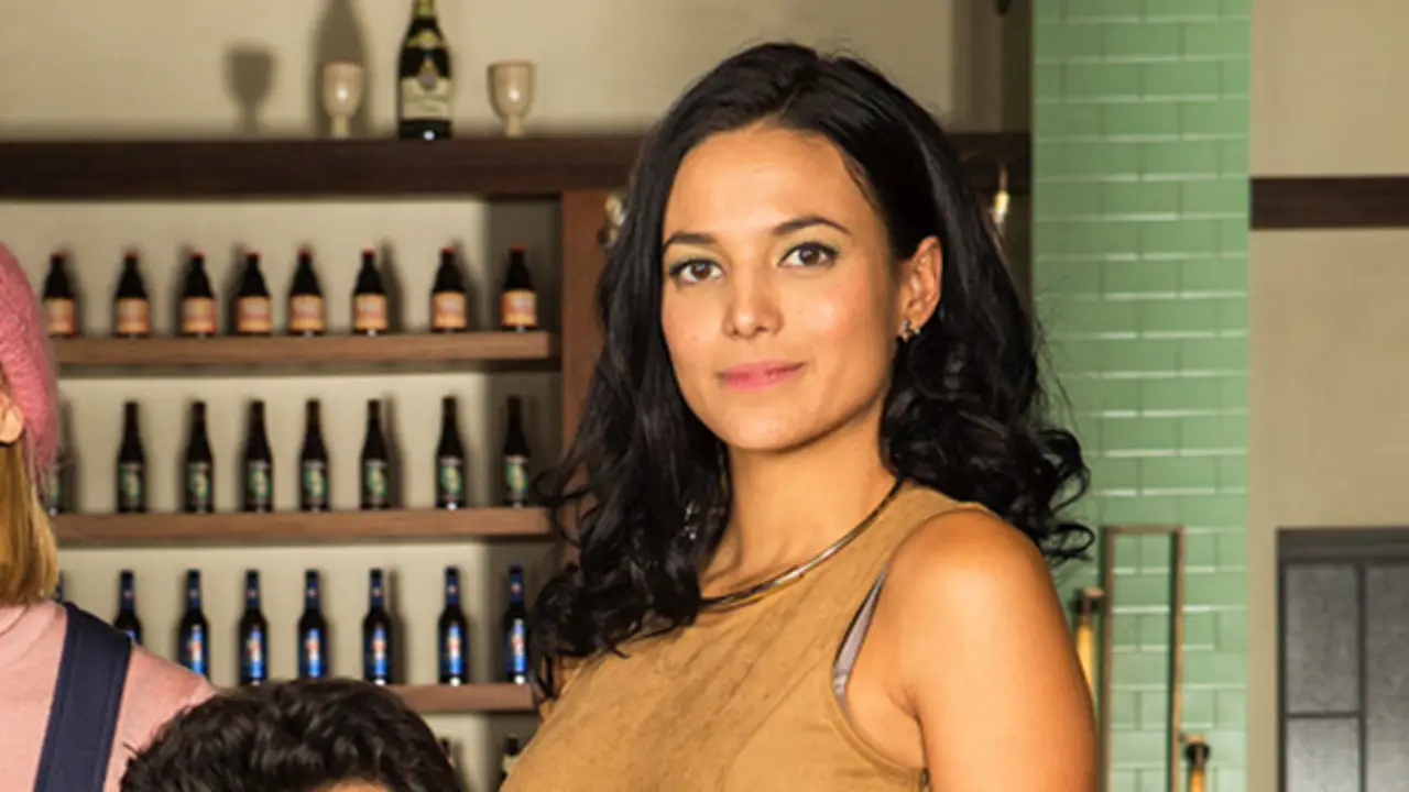 Elisa Mouliaá es Manuela